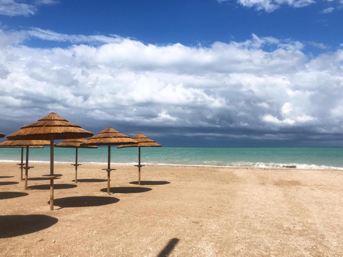 La Trave Bed & Breakfast Montecosaro  Bagian luar foto