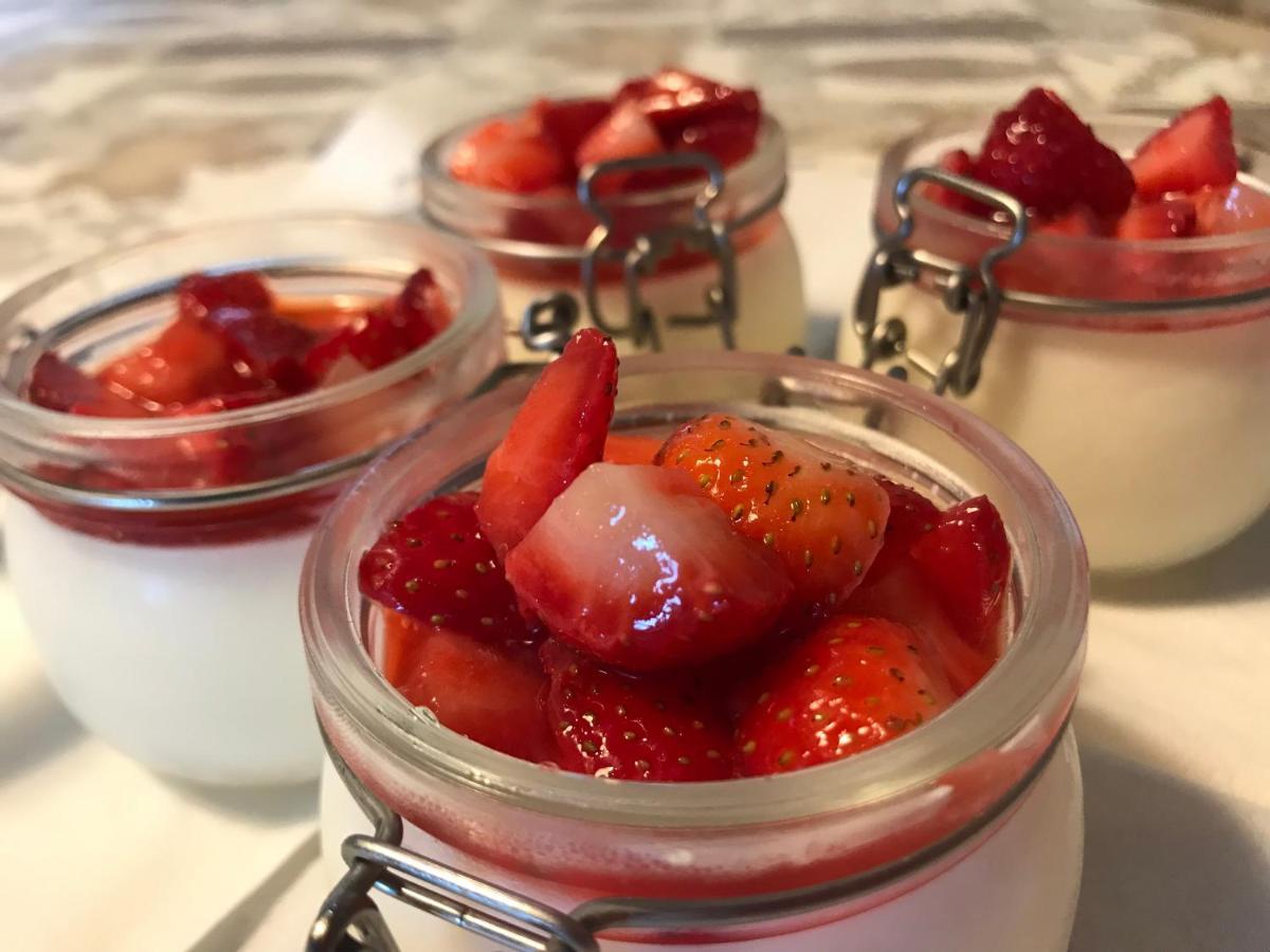 La Trave Bed & Breakfast Montecosaro  Bagian luar foto