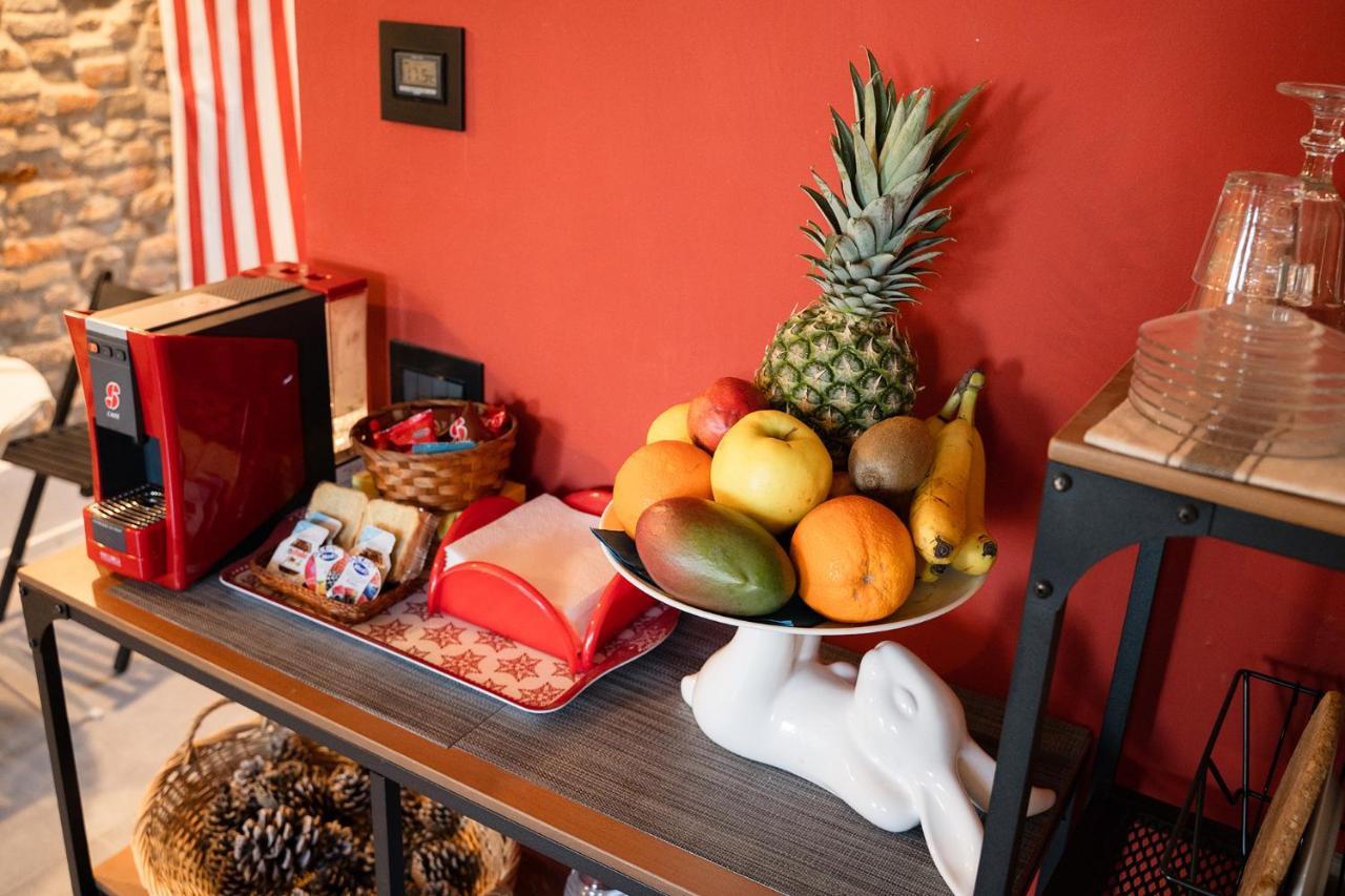 La Trave Bed & Breakfast Montecosaro  Bagian luar foto