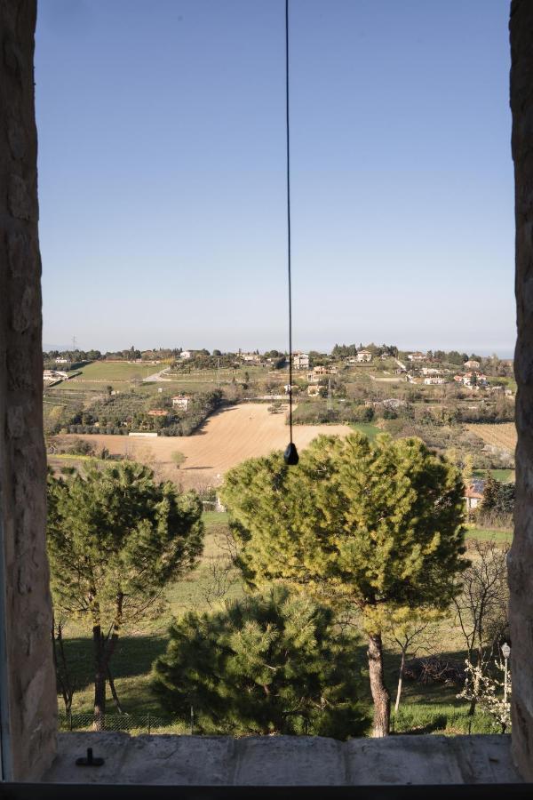 La Trave Bed & Breakfast Montecosaro  Bagian luar foto